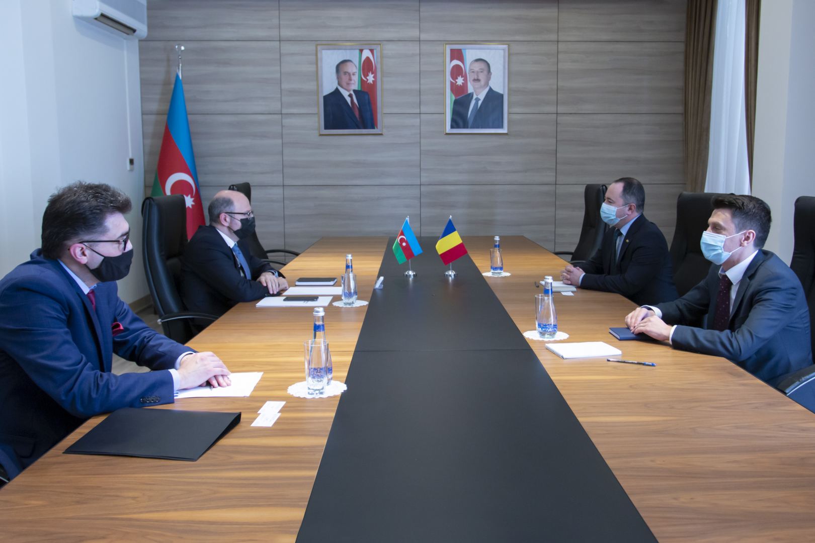 Pərviz Şahbazov Rumıniya səfirini qəbul edib