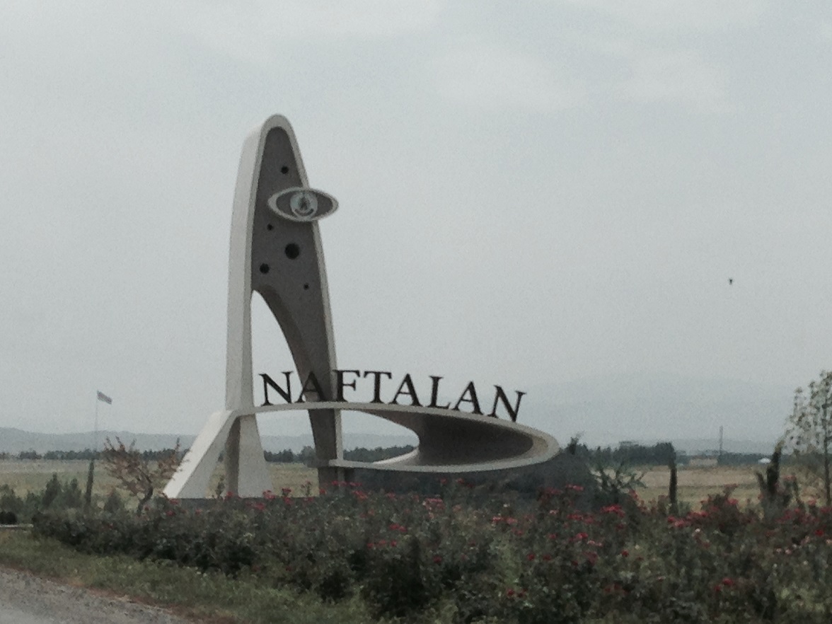 Naftalanda avtoqəza: xəsarət alan var