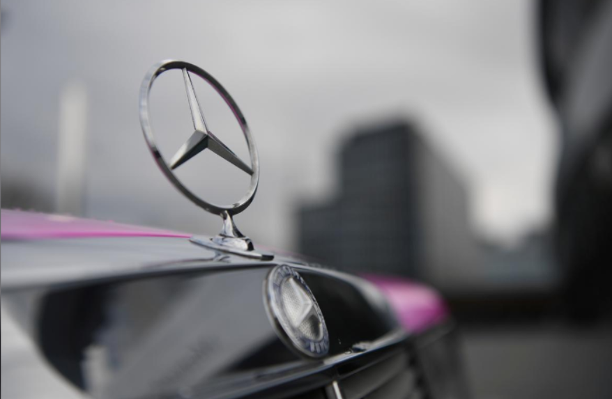 “Mercedes-Benz” bu ölkədə istehsalını dayandırdı