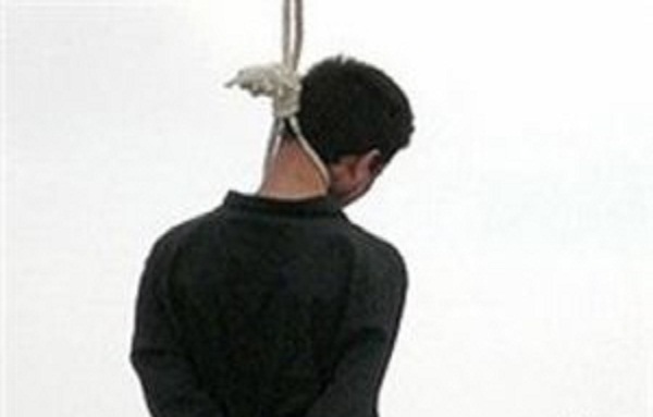 Göyçayda özünü asan oğlanı anası son anda xilas etdi