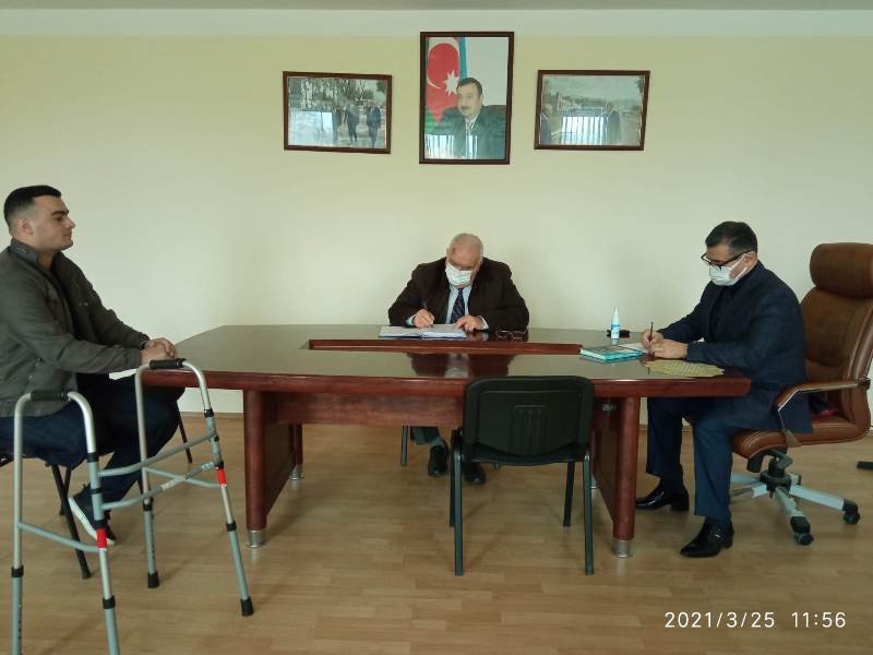 Novruz Aslanov növbəti dəfə seçicilərini qəbul edib
