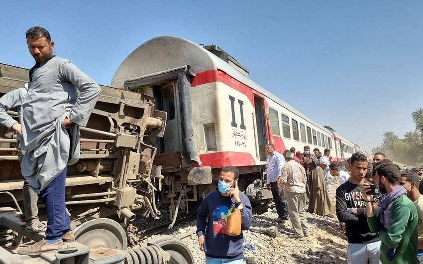 Misirdə qatar qəzasında yaralananların sayı 100-ü keçdi