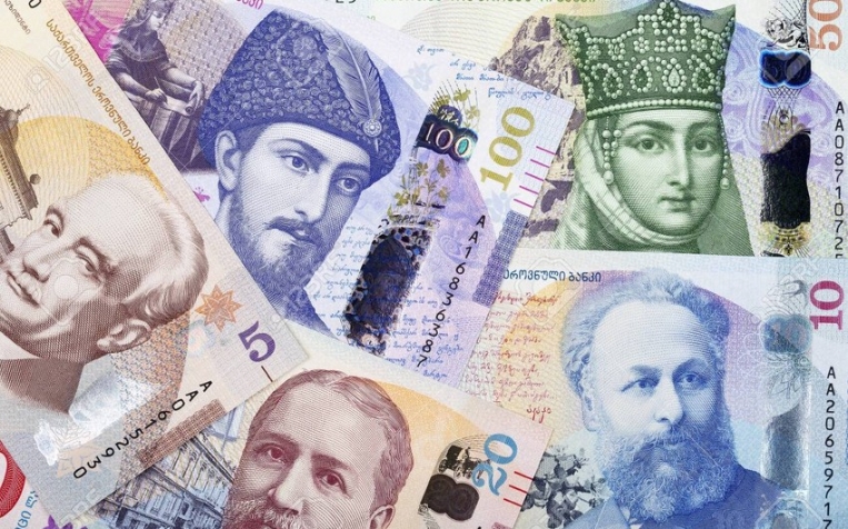 Gürcüstanda 1 manat 2 larini ötdü