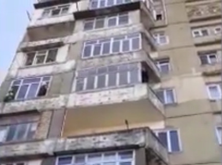Bakıda intihara cəhdin qarşısı belə alındı - VİDEO