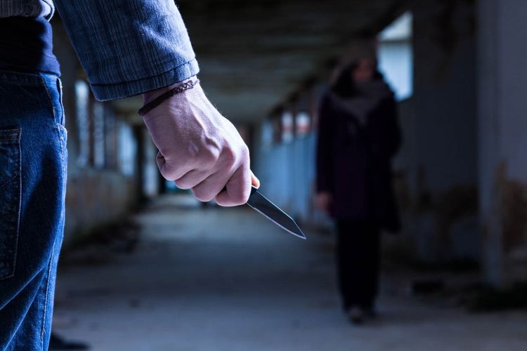 Hacıqabulda ana azyaşlı oğlunun gözü qarşısında qətlə yetirildi
