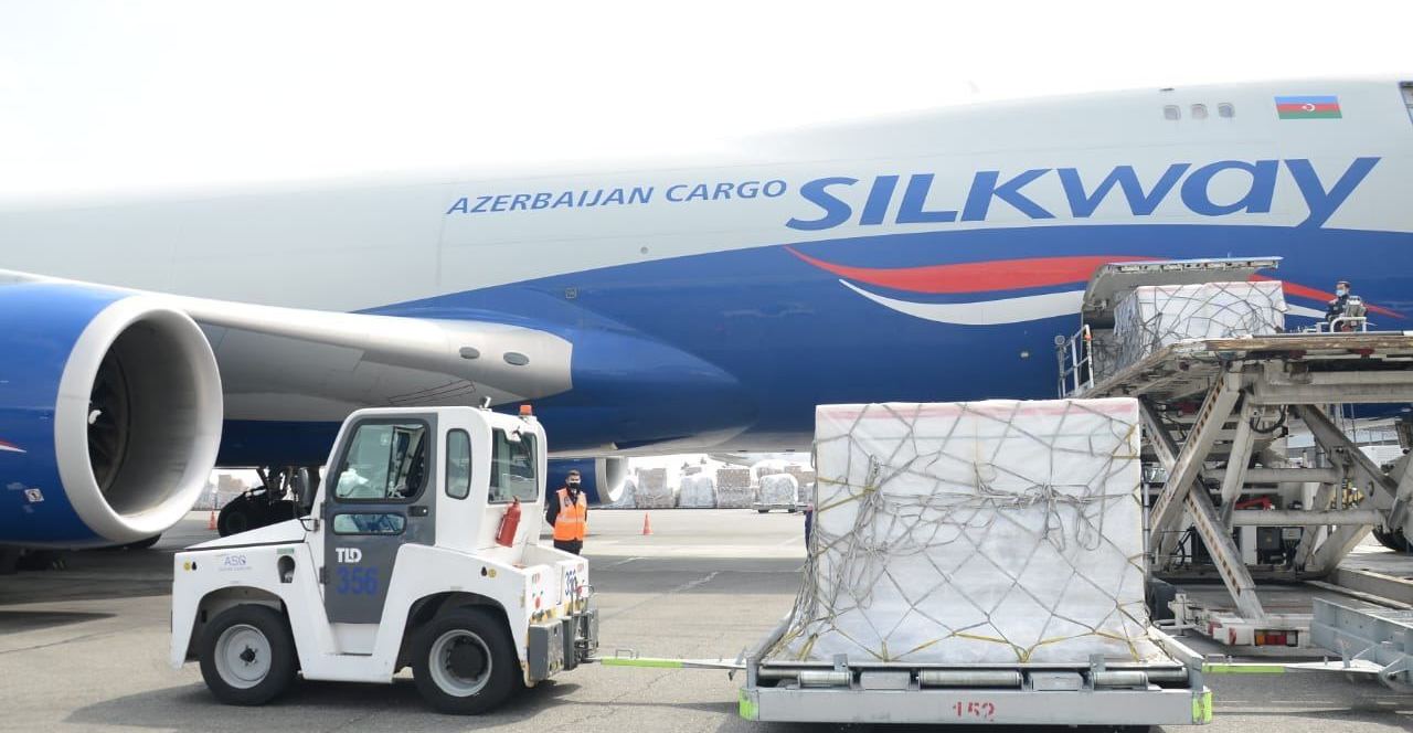 Çin Azərbaycana 150 min doza pulsuz peyvənd verəcək