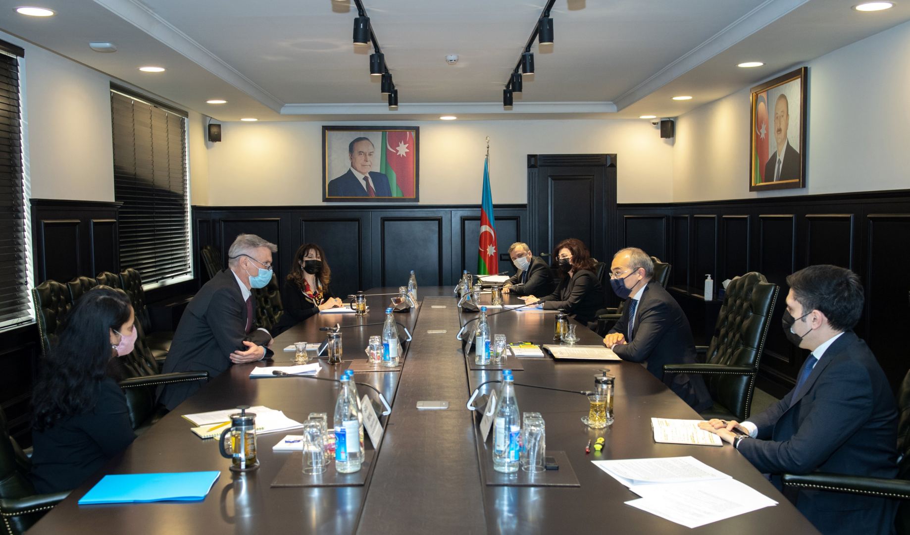 Mikayıl Cabbarov Dünya Bankının regional direktoru ilə görüşdü - FOTO