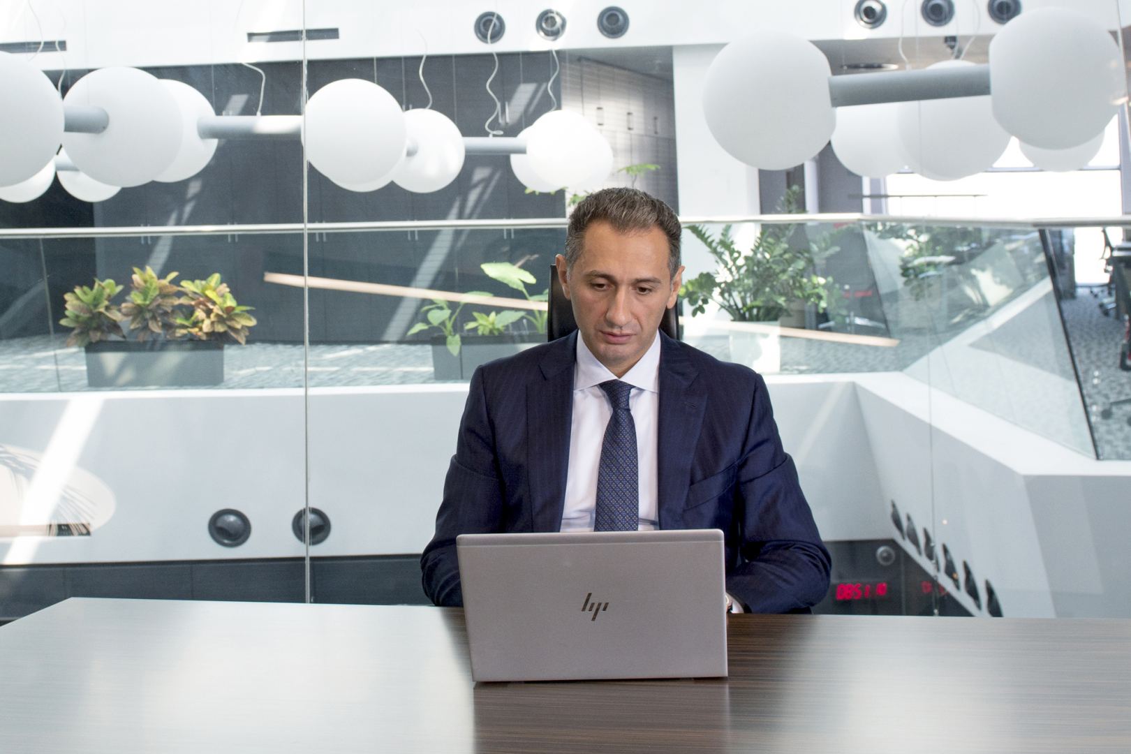Nazir nəqliyyat qurumlarının rəhbərlərini topladı