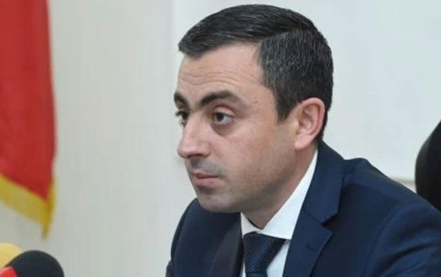 Paşinyana müxalif siyasətçi ölkədən buraxılmır