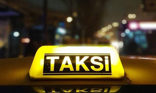 Sərnişin taksi sürücüsünü bıçaqladı