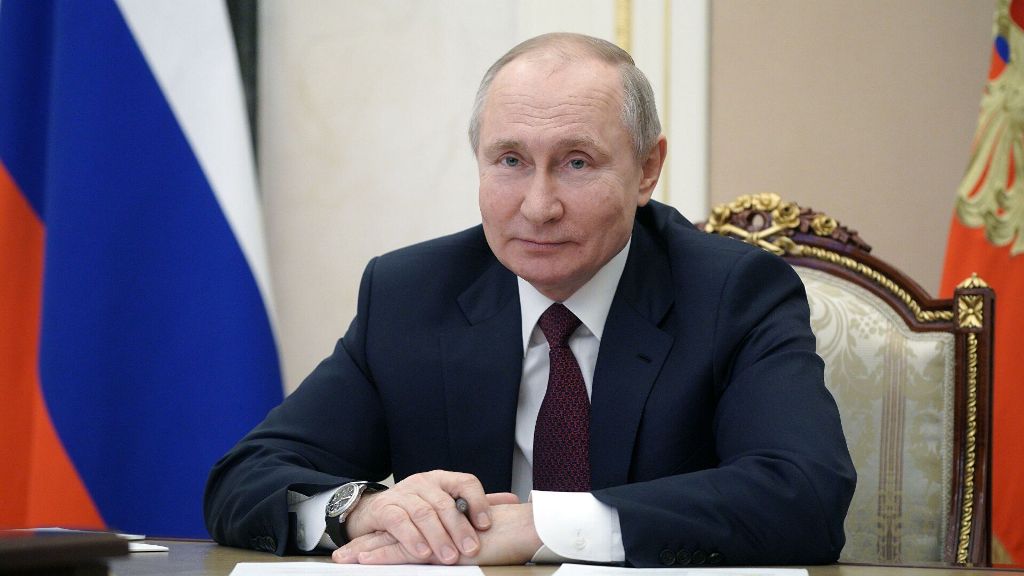 Putin ona yenidən prezident seçilməyə hüquq tanıyan qanunu İMZALADI