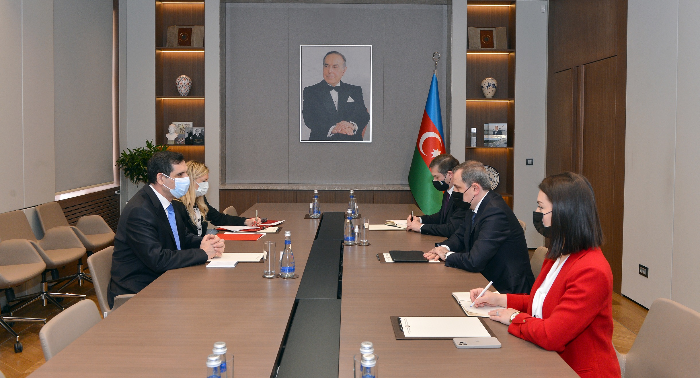Ceyhun Bayramov diplomatik missiyası başa çatan səfiri qəbul etdi