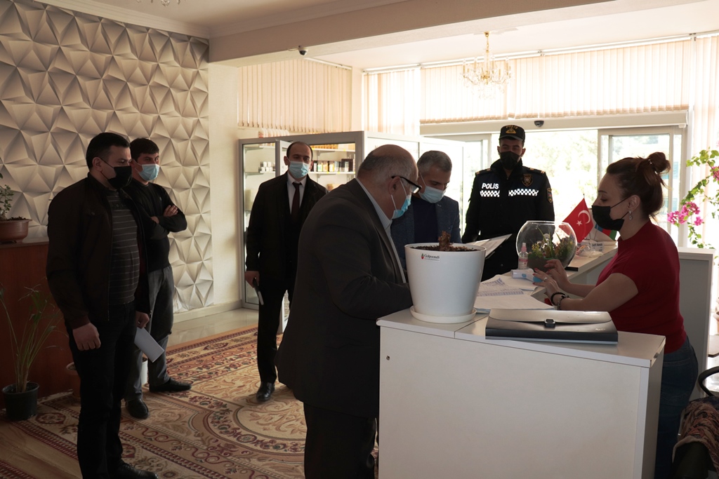 Naftalanda turizm müəssisələrində monitorinqlər aparılıb