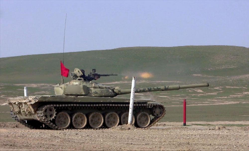 Tank bölmələri döyüş atışları icra edib - VİDEO