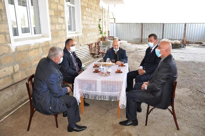 İcra başçısı Milli Qəhrəman Maşallah Abdullayevi ziyarət etdi - FOTO
