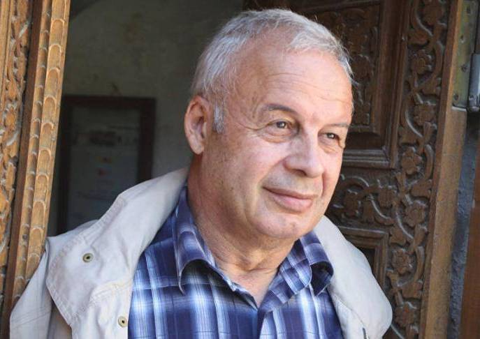 Ağlayan FOTOŞƏKİL