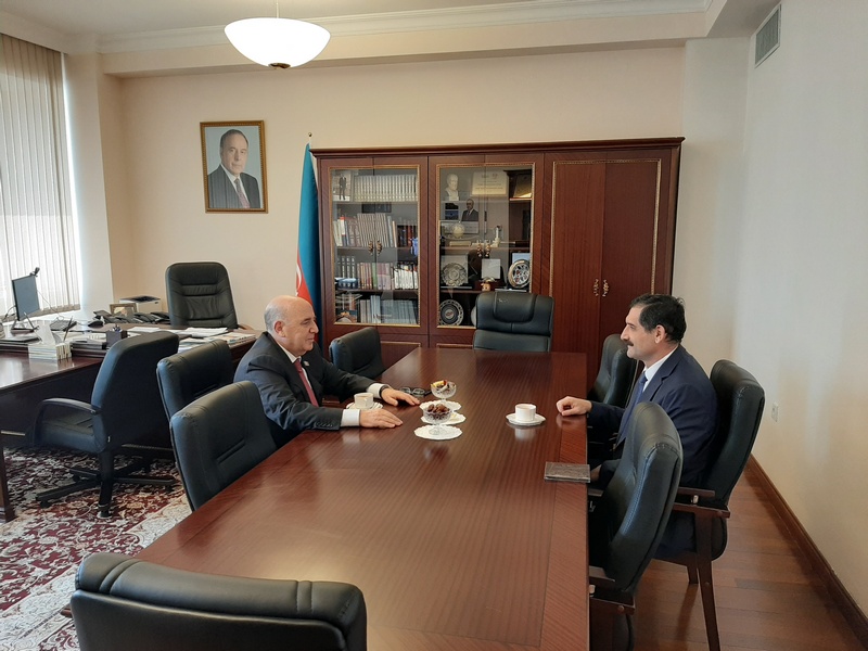 Əhliman Əmiraslanov Türkiyə səfiri ilə görüşüb