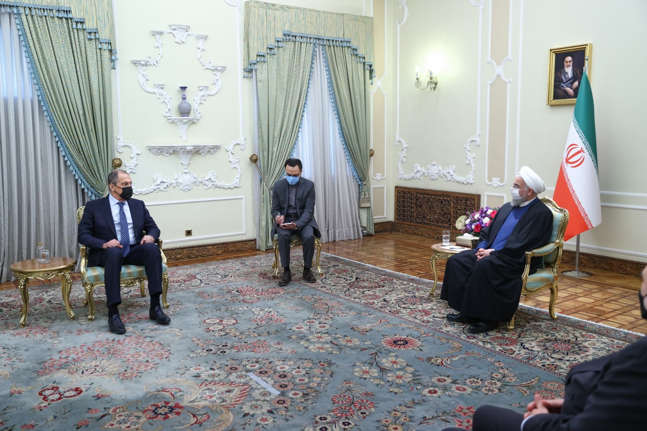 Ruhani Lavrovla görüşdü - FOTO