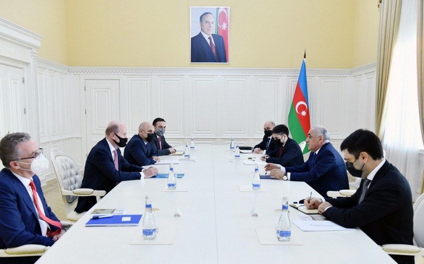 Əli Əsədov BP-nin regional prezidenti ilə görüşdü