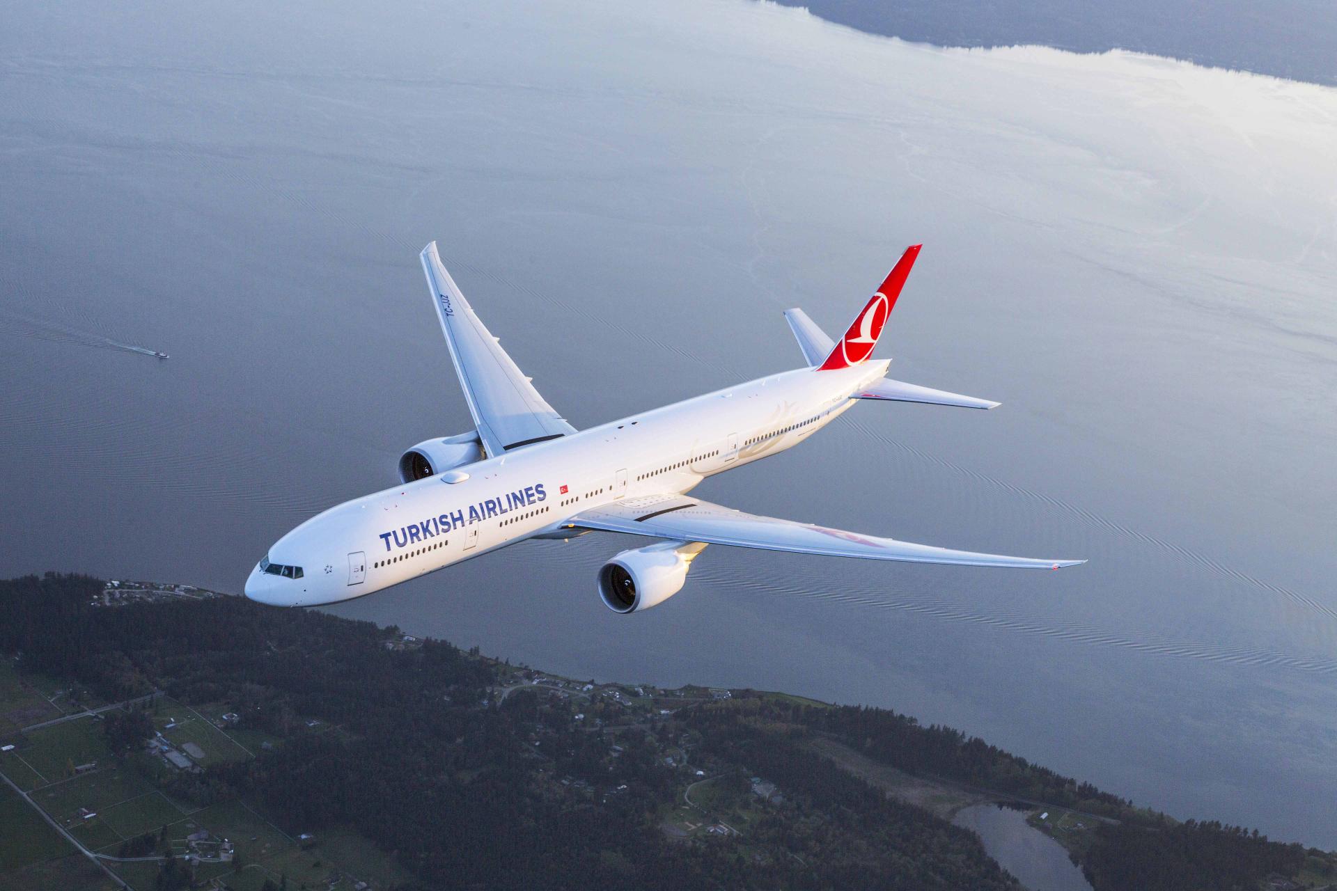 “Türk Hava Yolları” Rusiyaya uçuşları dayandırdı