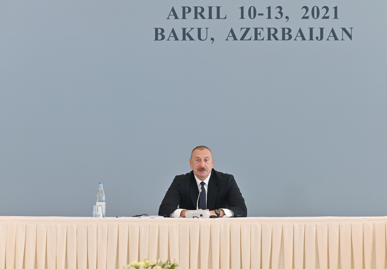 Zəngəzur dəhlizinə qayıdırıqsa, niyə də İrəvana qayıtmayaq
