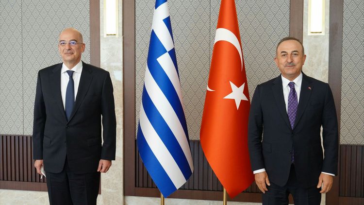 Çavuşoğlu Yunanıstanın xarici işlər nazirini qəbul edib