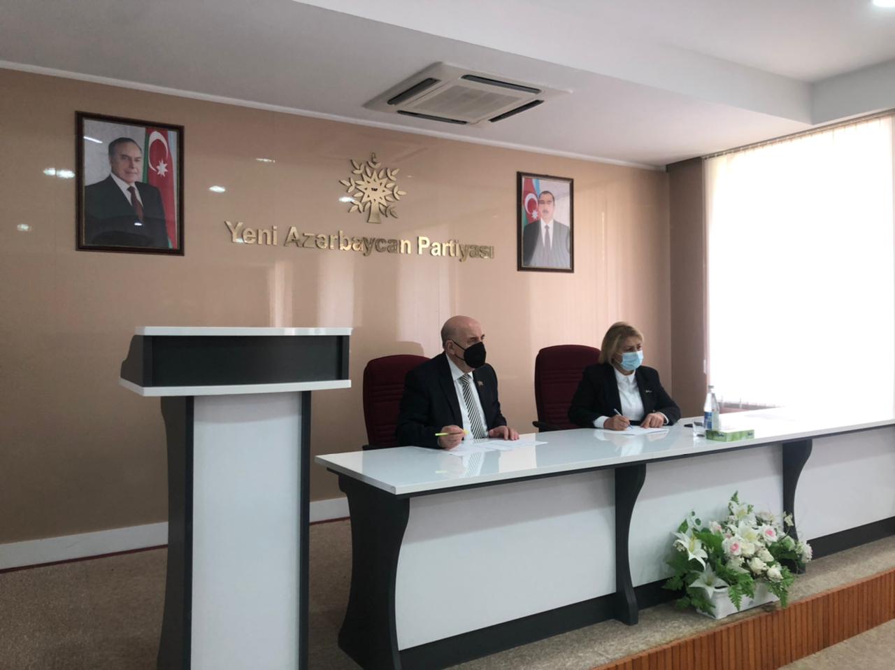 Deputat Əhliman Əmiraslanov Sabirabadda seçiciləri ilə görüşüb