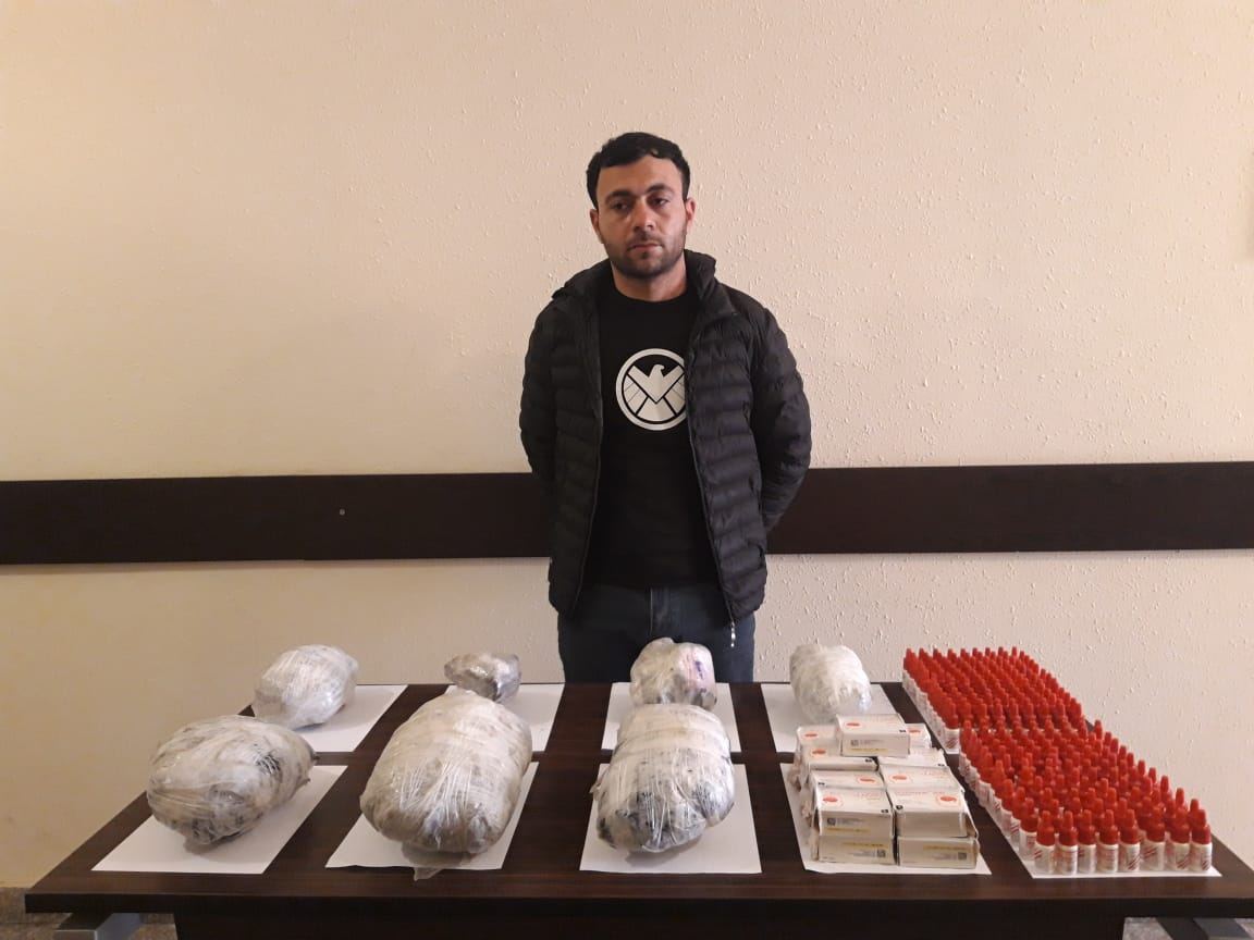 Sərhədçilər Azərbaycana narkotik gətirən şəxsi yaxaladı - FOTOLAR