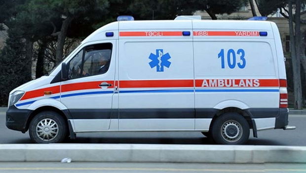 Hacıqabulda sərxoş kişi ayaq barmağını kəsib atdı