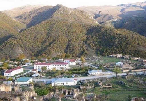 Daşkəsəndən Kəlbəcərə elektrik xətti çəkilir