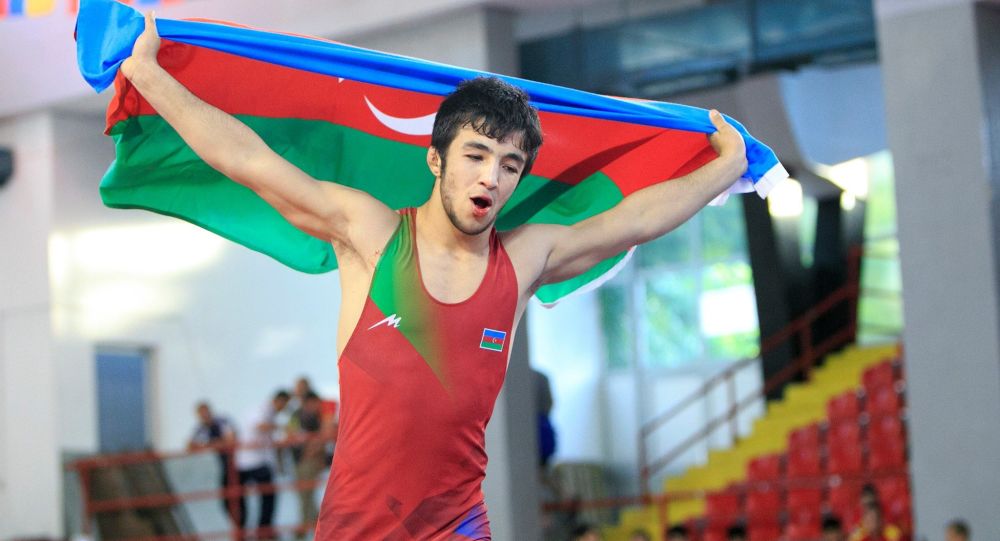 Güləşçimiz Avropa çempionatının finalına yüksəldi