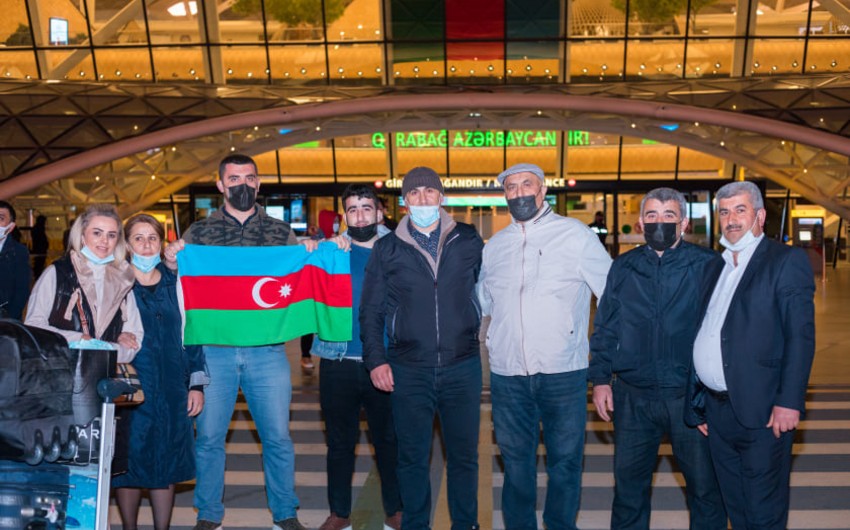 Türkiyədə müalicə alan 2 qazimiz sağalaraq Vətənə geri döndü - FOTO
