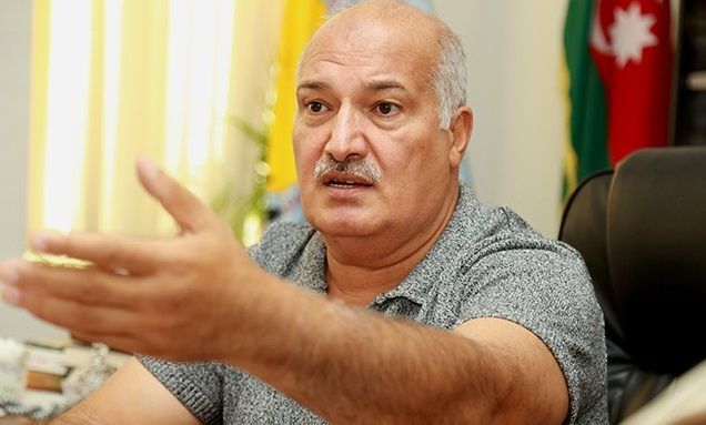 Azərbaycanda partiya sədri ailəliklə koronavirusa YOLUXDU
