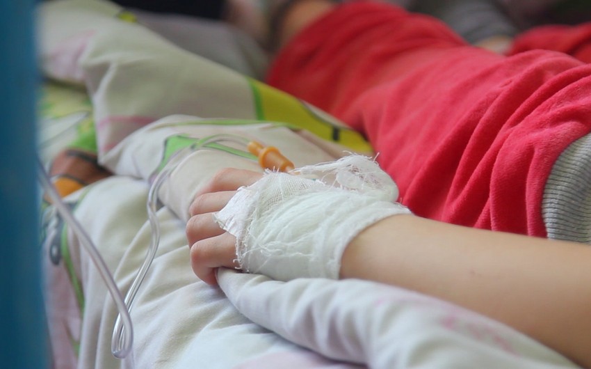 Bakıda darvaza 7 yaşlı uşağın üzərinə aşdı