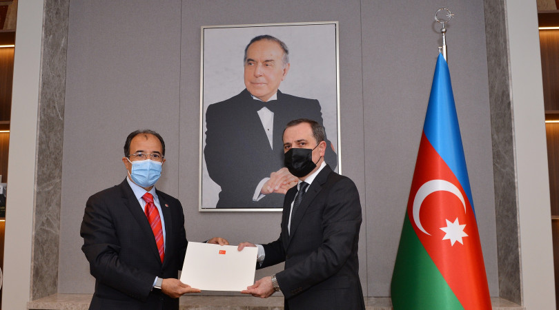 Ceyhun Bayramov Türkiyə səfirinin etimadnaməsinin surətini qəbul edib - FOTOLAR
