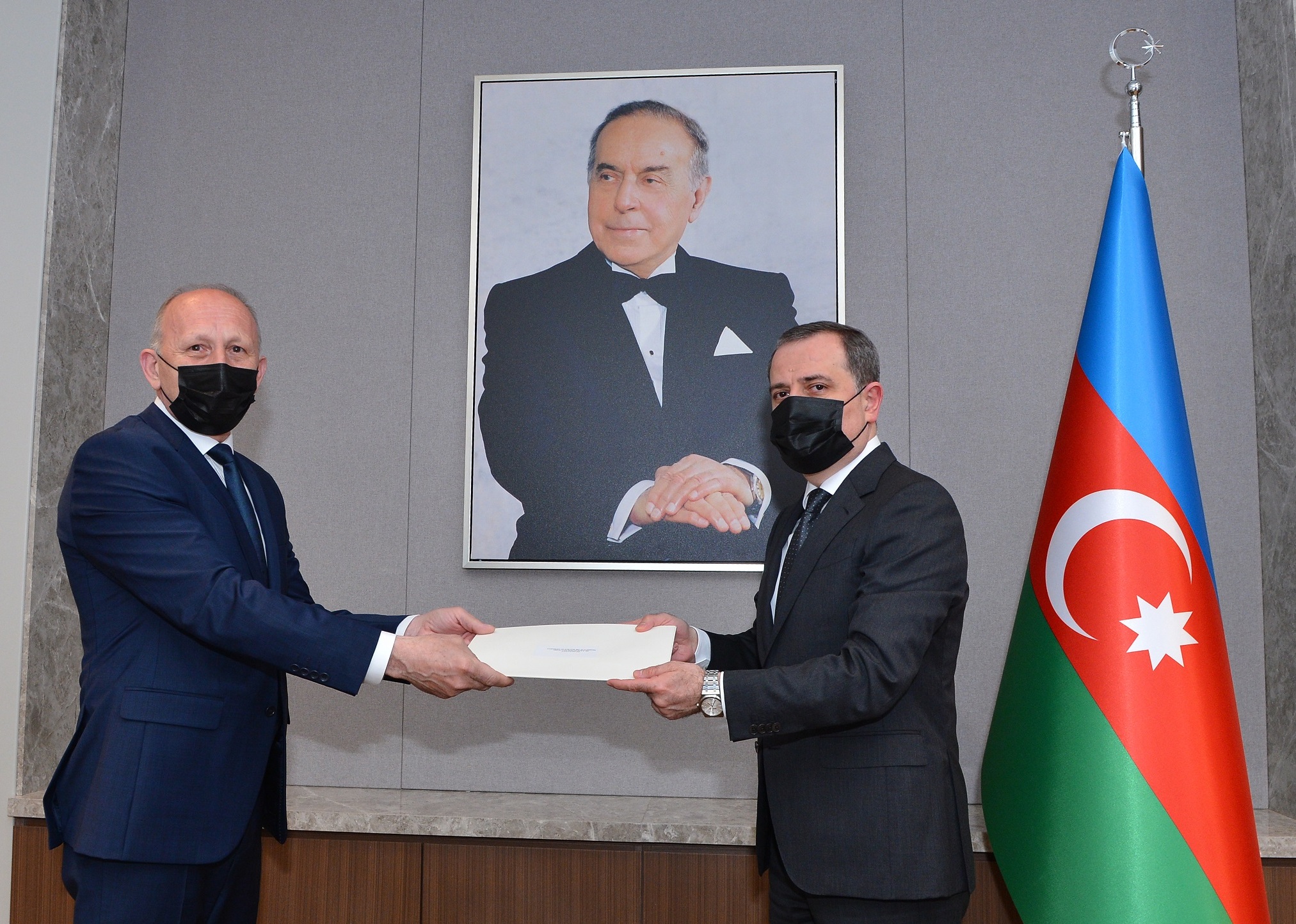 Ceyhun Bayramovun Serbiya səfirinin etimadnaməsinin surətini qəbul edib - FOTOLAR