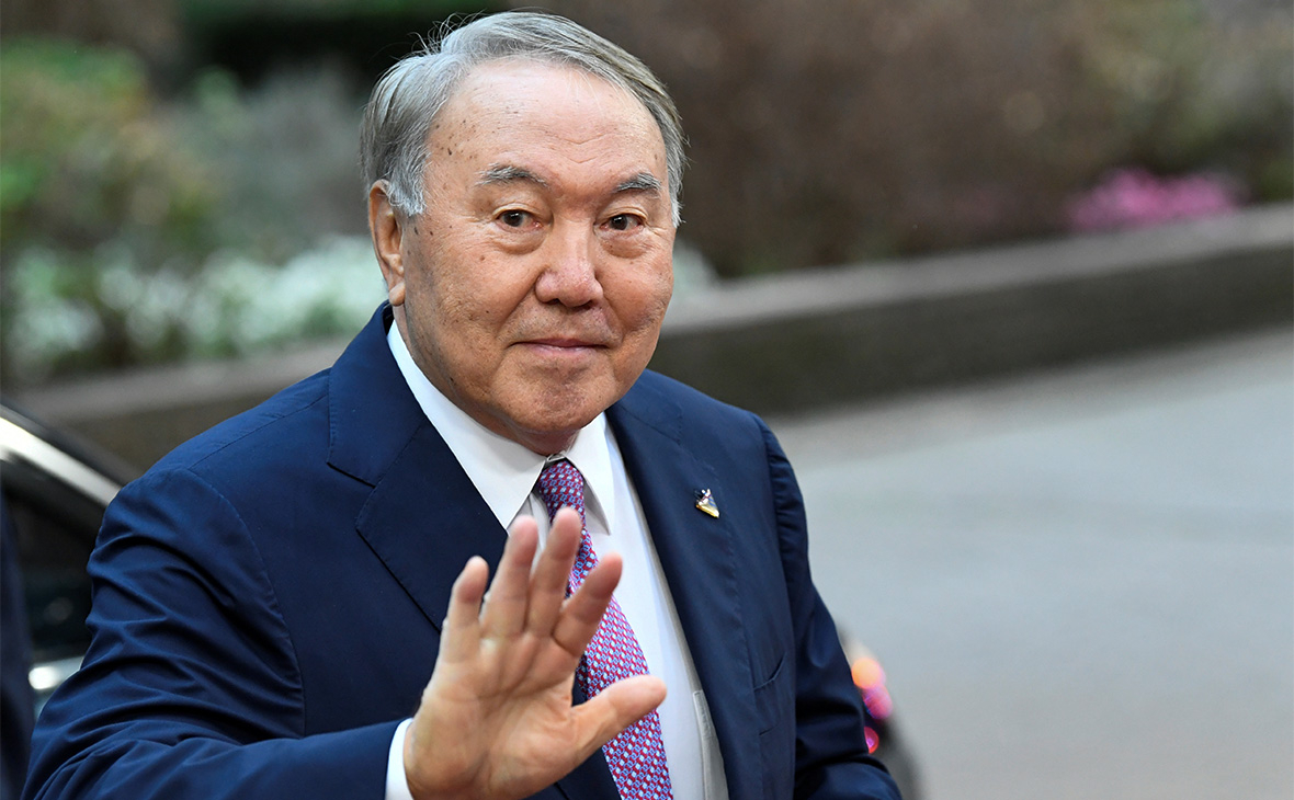 Nazarbayev daha bir postundan İSTEFA VERDİ