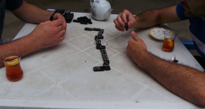 Tovuzda domino üstə qan düşdü