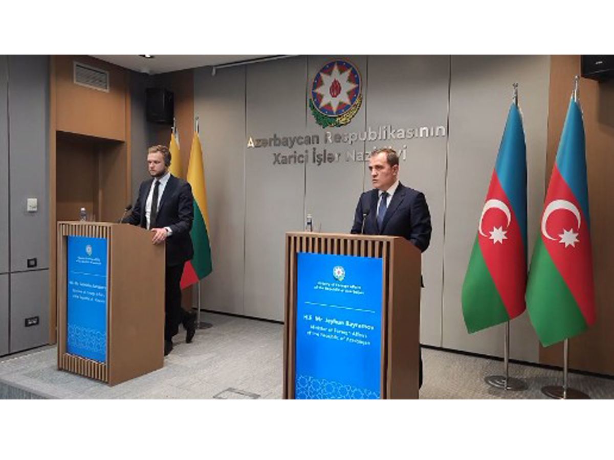 Azərbaycan və Litva XİN başçıları mətbuat konfransı keçirir