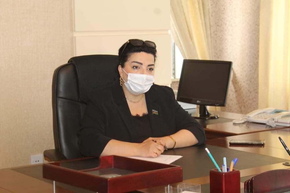 Deputat vətəndaşları qəbul etdi - FOTOLAR