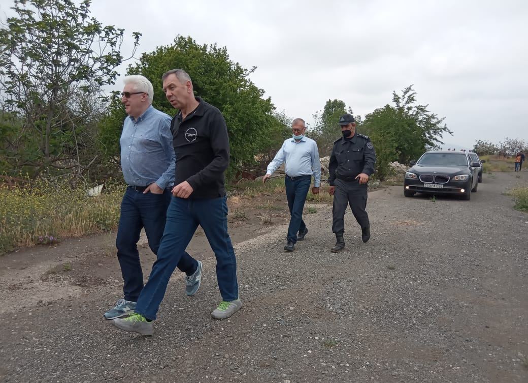 Rusiyalı deputatlar Allahverdi Bağırovun qəbrini ziyarət etdi - YENİLƏNİB