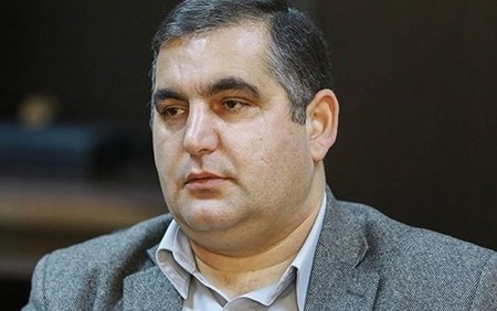 “Azərbaycanda 5-6 adam var, bütün daşların altından onlar çıxır“ - Seymur Verdizadə