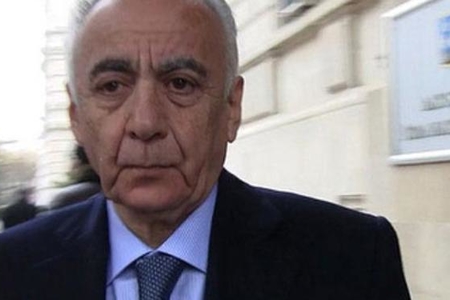Hacıbala Abutalıbov son iş günündə qanunsuz sənəd imzalamaqda suçlanır - FOTOFAKT
