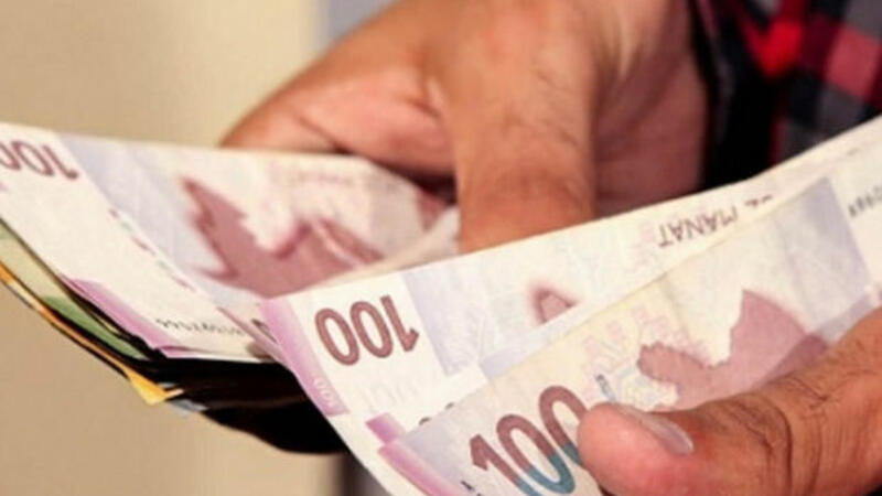 Sosial şəbəkədə rüsvay edəcəyini dedi - 2 min manat alarkən tutuldu
