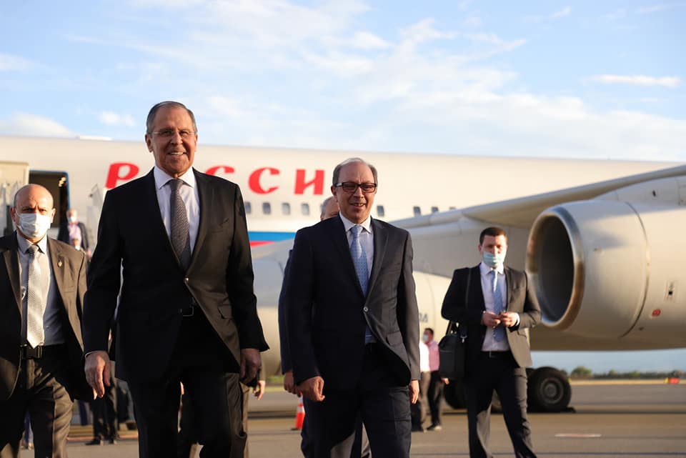 Lavrov İrəvana gəldi - FOTO