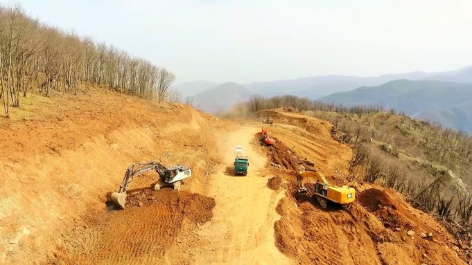 Jurnalistlər “Zəfər yolu”na baxmağa GETDİLƏR