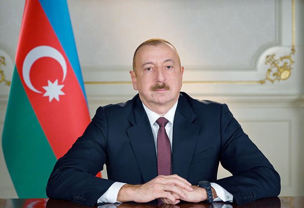 Prezident Kazım Qurbanovu təltif etdi