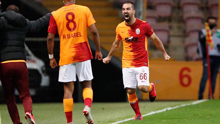 Arda Turan 11 il sonra “Beşiktaş”a qol vurdu