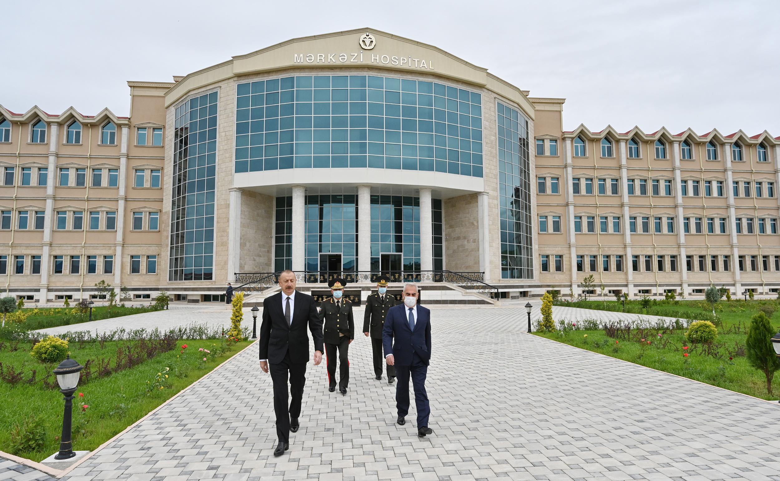 Prezident Naxçıvan Qarnizonu Mərkəzi Hospitalının açılışında - FOTOLAR