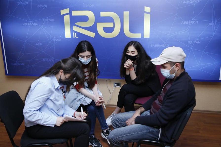 “İrəli”də “Xəmsə” intellektual oyun keçirildi - FOTOLAR